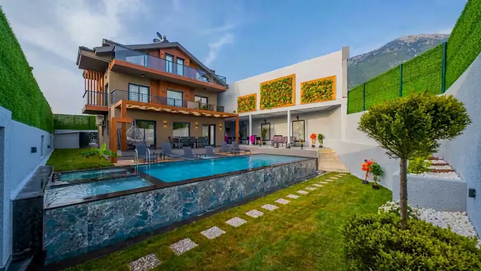 Villa Su Ölüdeniz için 16:9 sinematik Airbnb ev turu